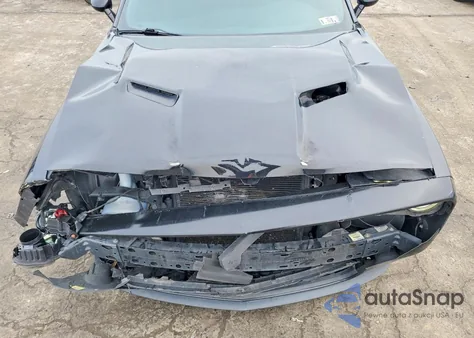 2016 Dodge Challenger Sxt z USA, uszkodzony, nr VIN 2C3CDZAG3GH213472